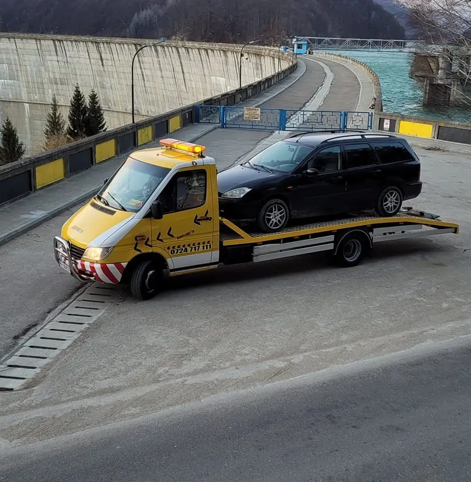 Poză cu mașina de tractare