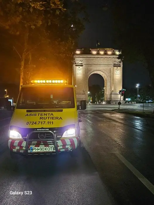 Poză cu mașina de tractare
