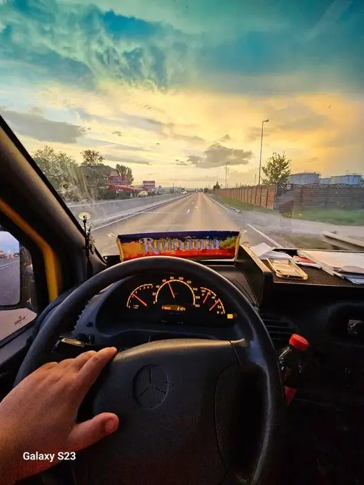 Poză cu mașina de tractare